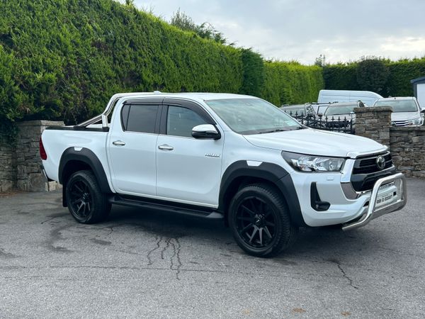 2022 Toyota Hilux 2.4 SR5 Manual 365073057