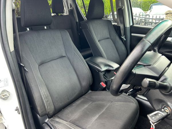 2022 Toyota Hilux 2.4 SR5 Manual 365073060