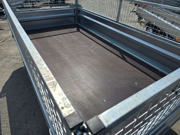 Dropside trailer 365085951