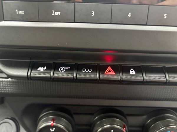 231 RENAULT TRAFFIC LWB 9 SEATER BUSINESS 365251402