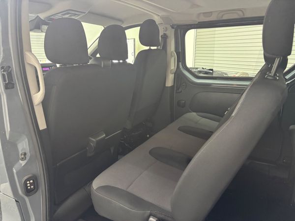 231 RENAULT TRAFFIC LWB 9 SEATER BUSINESS 365251411