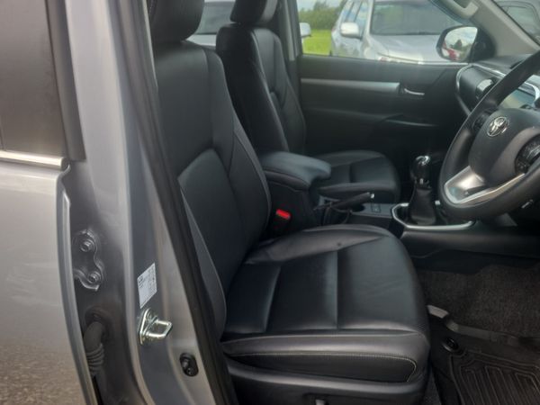 Toyota Hilux 2.8 D4D SR5 "Extras" 365468860