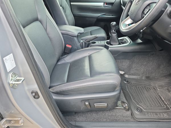 Toyota Hilux 2.8 D4D SR5 "Extras" 365468881