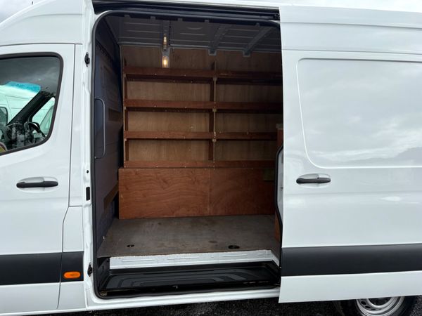 Mercedes-Benz Sprinter 365773728