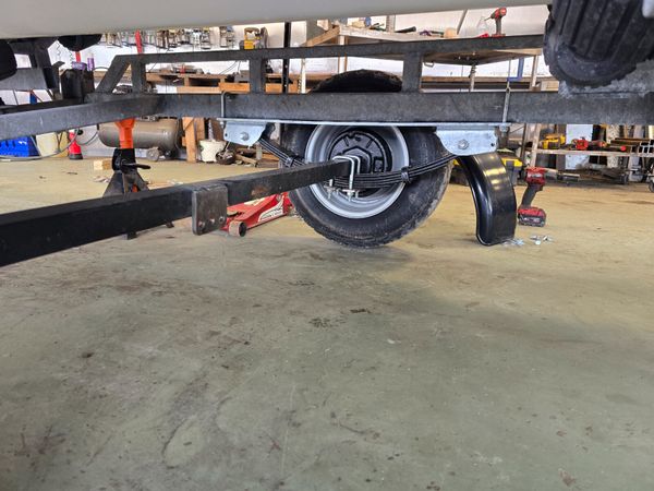 Boat trailers Servicing 365887814