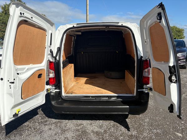 Peugeot Partner 366047311