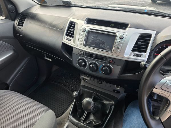 Toyota Hilux 2012 366157637
