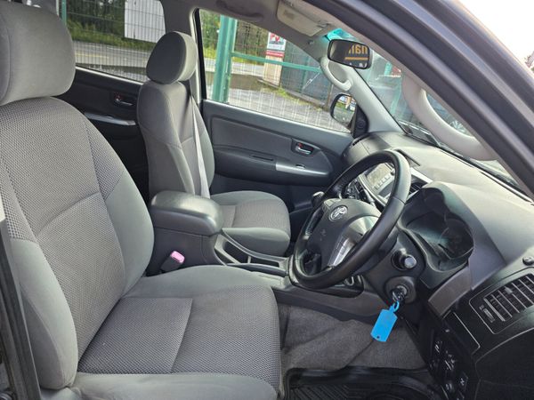 Toyota Hilux 2012 366157639