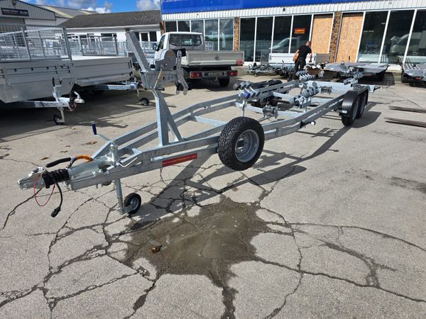 Boat Trailers 366490672