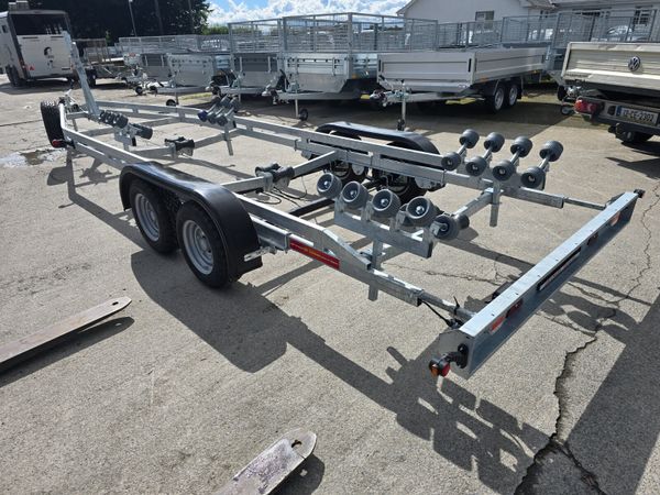 Boat Trailers 366490673