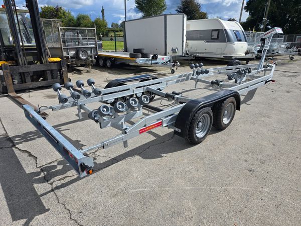 Boat Trailers 366490675