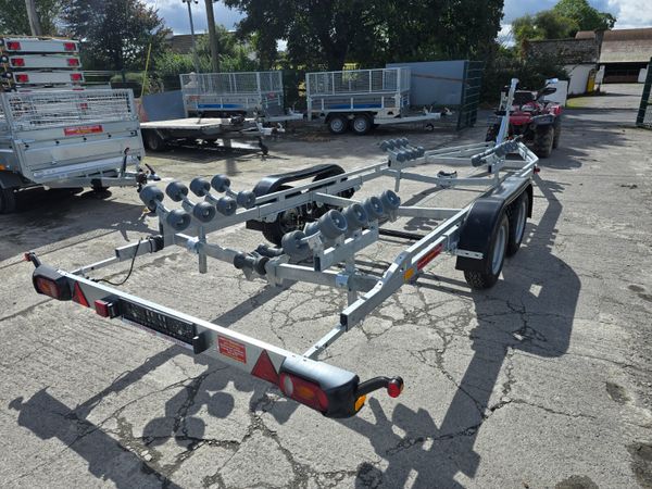 Boat Trailers 366490687