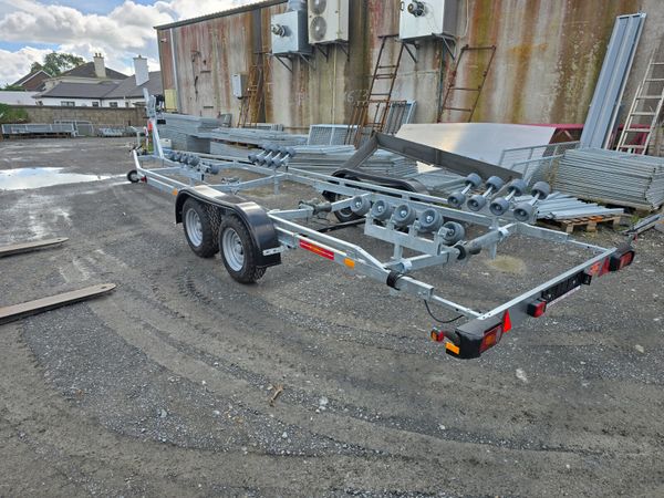 Boat Trailers 366490694