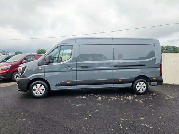 Renault Trucks Master IV #RedEdition in Urban Grey 366584277