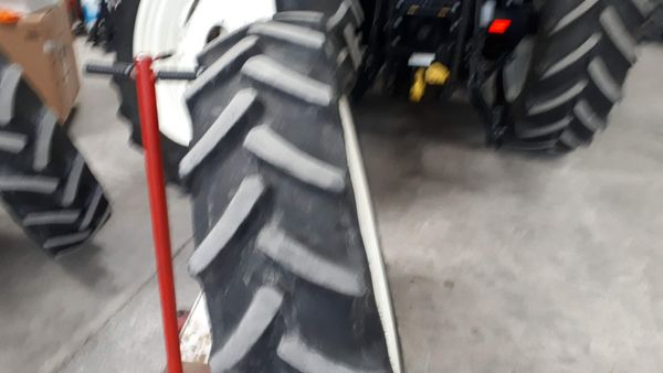 New Holland wheels and tyres 366598232