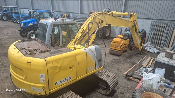 New Holland E145 366599321