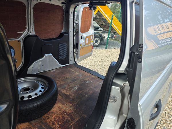 Ford Transit 2015 366953227