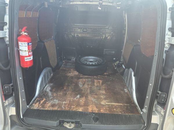 Ford Transit 2015 366953228