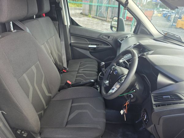 Ford Transit 2015 366953229