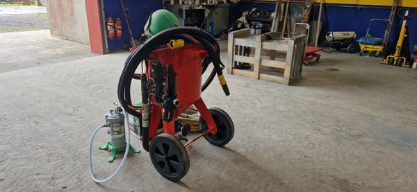 Sand blasting machine 367188797
