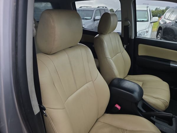 Toyota Hilux 3.0 D4D SR5 367114076