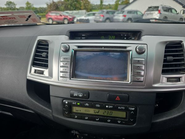 Toyota Hilux 3.0 D4D SR5 367114092