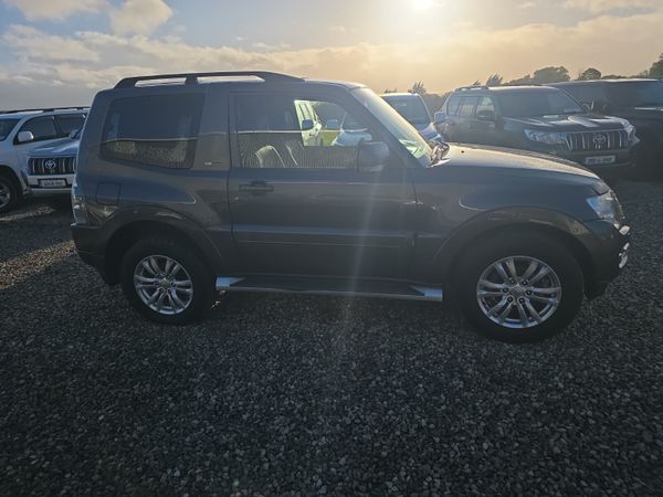 Mitsubishi Pajero 3.2 DiD SWB 367129962