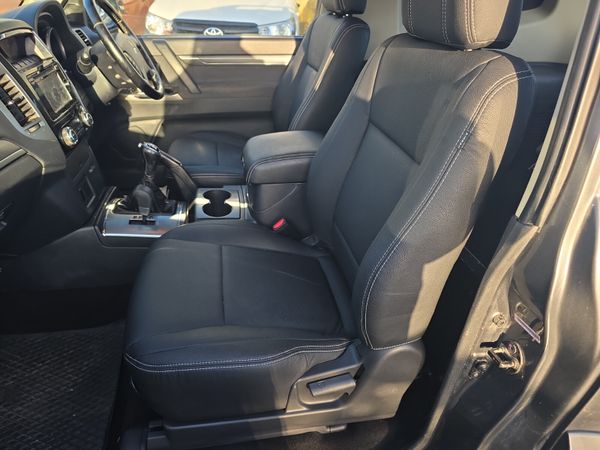 Mitsubishi Pajero 3.2 DiD SWB 367130051