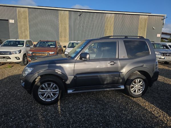 Mitsubishi Pajero 3.2 DiD SWB 367130077