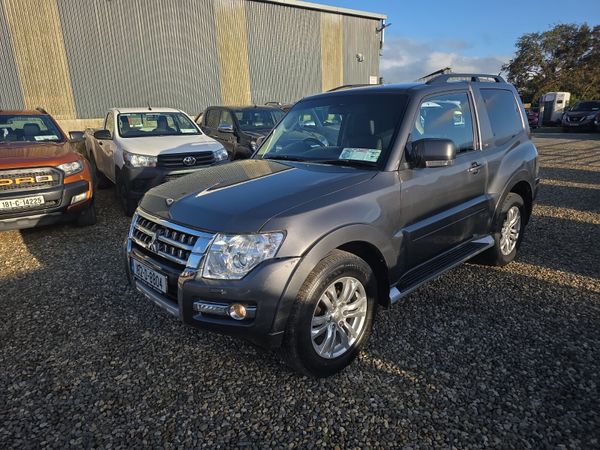 Mitsubishi Pajero 3.2 DiD SWB 367130080