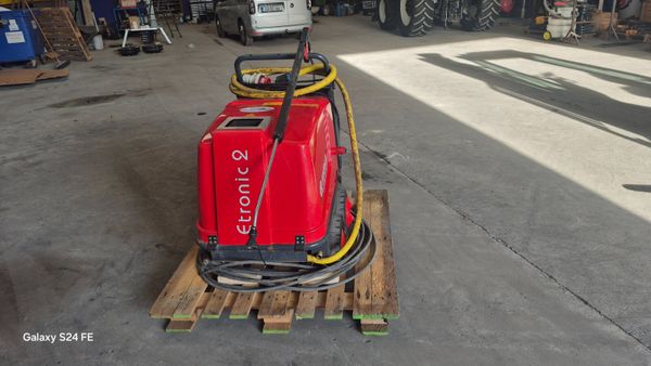 Power washer 367381930