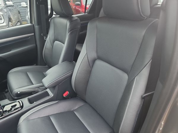 Toyota Hilux 2.8 D4D Invincible X 204Bhp 367599724