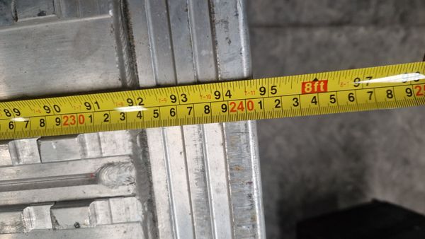 Alloy loading ramps 367773077