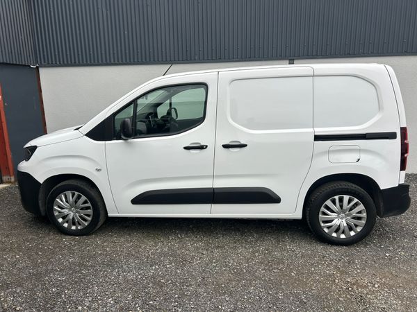 2022 Peugeot Partner 'Reverse cam + A/c 367948171