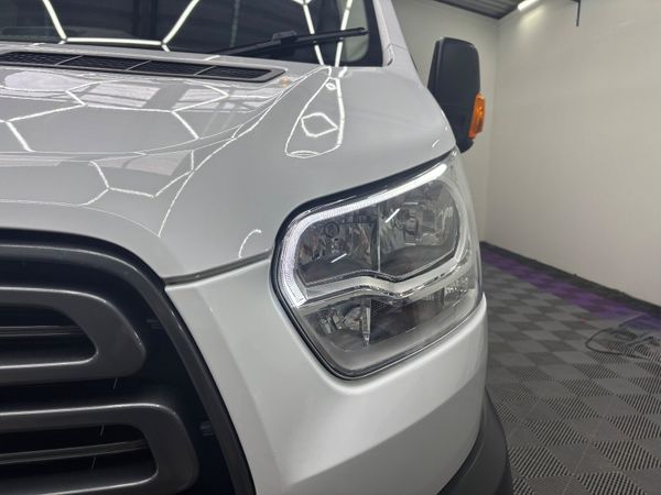 (182) 2018  FORD TRANSIT TREND 2.2 MINIBUS 17 SEAT 368146949