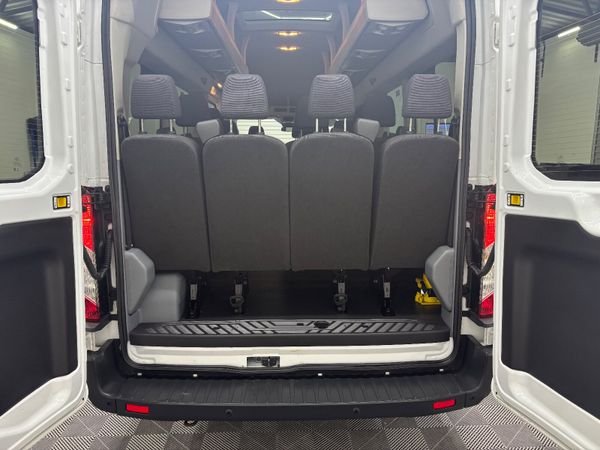 (182) 2018  FORD TRANSIT TREND 2.2 MINIBUS 17 SEAT 368146954