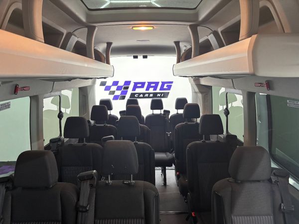 (182) 2018  FORD TRANSIT TREND 2.2 MINIBUS 17 SEAT 368146961