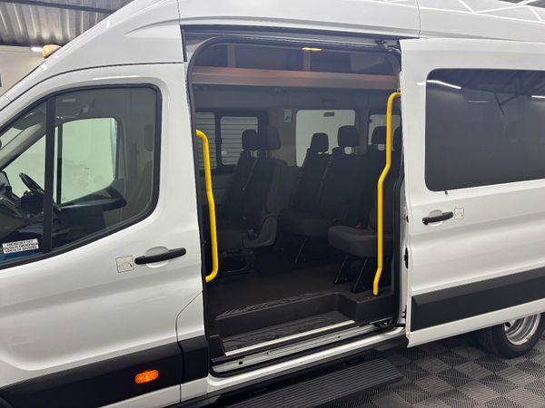 (182) 2018  FORD TRANSIT TREND 2.2 MINIBUS 17 SEAT 368146967