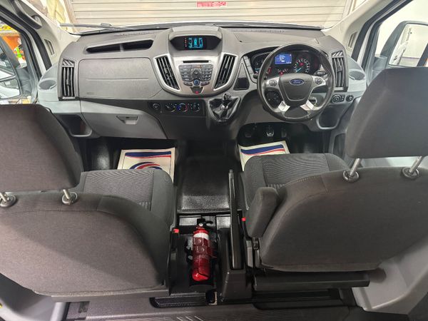 (182) 2018  FORD TRANSIT TREND 2.2 MINIBUS 17 SEAT 368146976