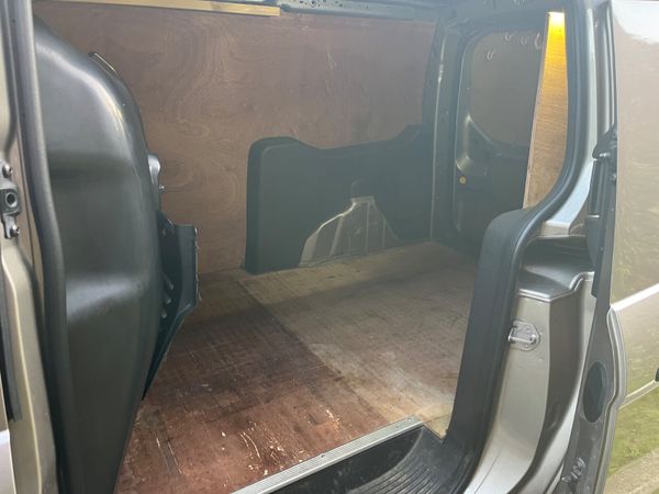 Ford Transit 2017 ( CVRT 26/09/26) 368149770