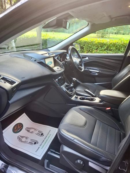 Ford Kuga Crew Cab 2016 DOE 9/26 368397761