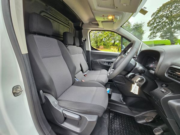 Citroen Berlingo 2021 368497551