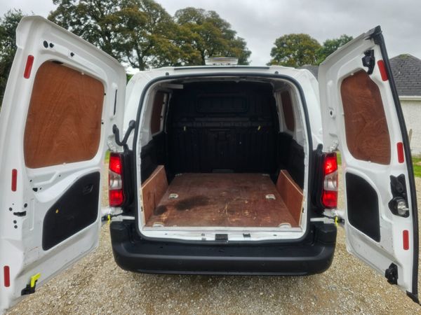 Citroen Berlingo 2021 368497557