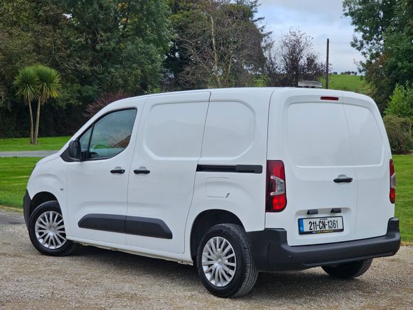 Citroen Berlingo 2021 368497536