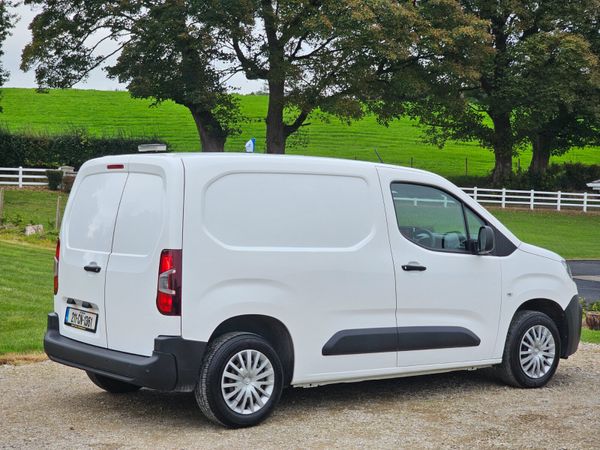 Citroen Berlingo 2021 368497538