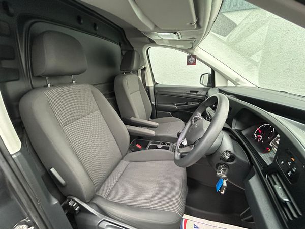 2022 Volkswagen Caddy 122 Bhp / Air con 368405471