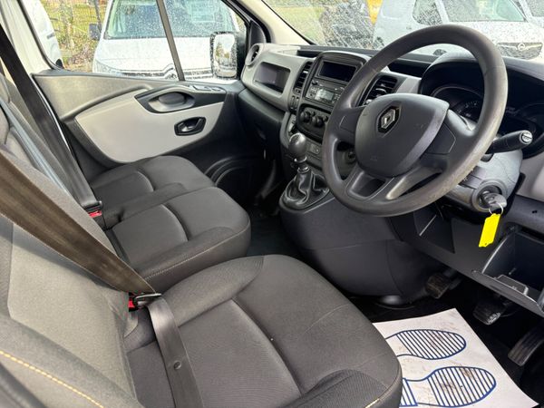 Renault Trafic 368416573