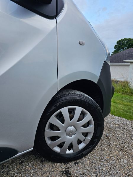 Opel Vivaro 2019 368534957