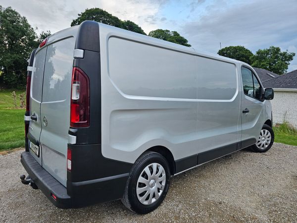Opel Vivaro 2019 368534961