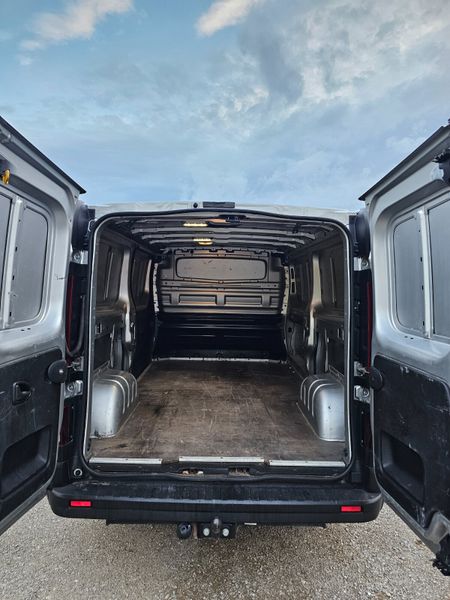 Opel Vivaro 2019 368534970